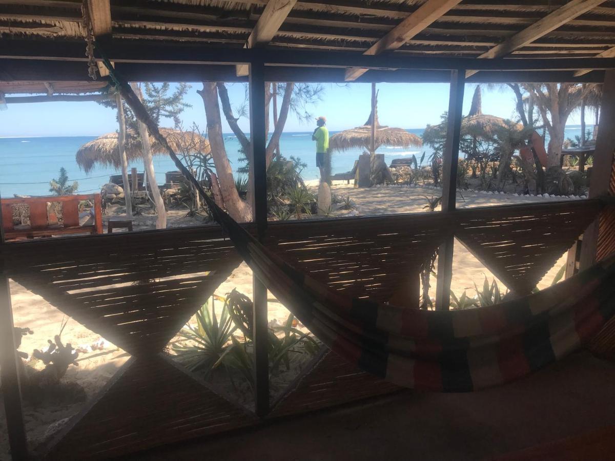 Mada Surf Ranch Hotel Anakao Exterior photo